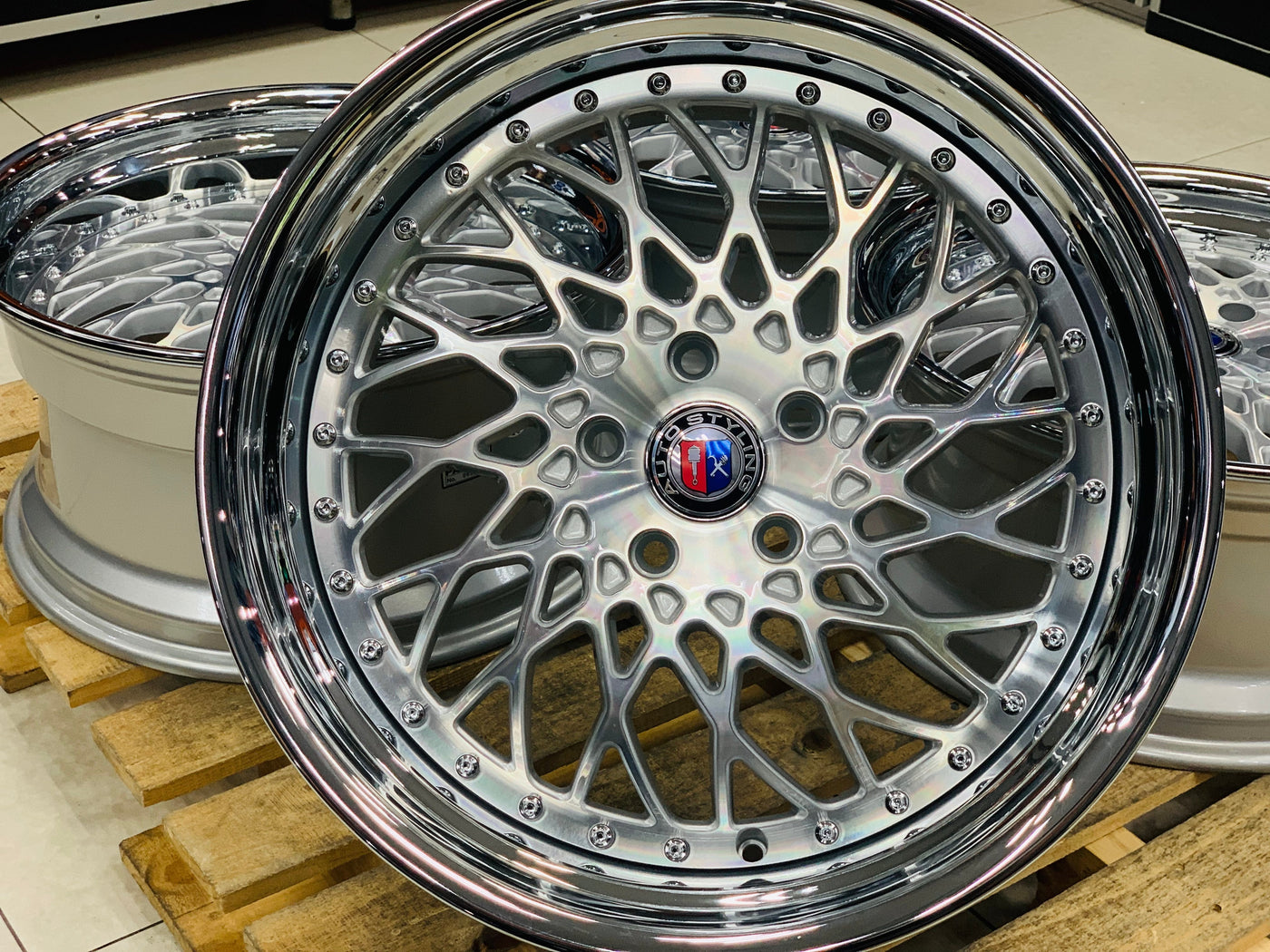 20” VERTINI HELLFIRE 5/120 wheels