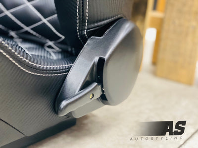 AS WINGBACK SEATS (D) CARBON LOOK