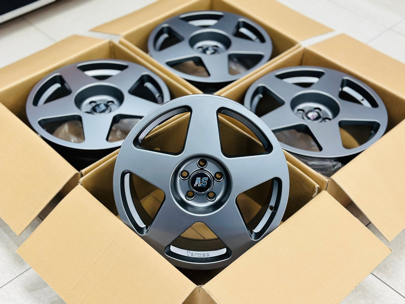 17'' AS- TARMAC 5/100 GUNMETAL