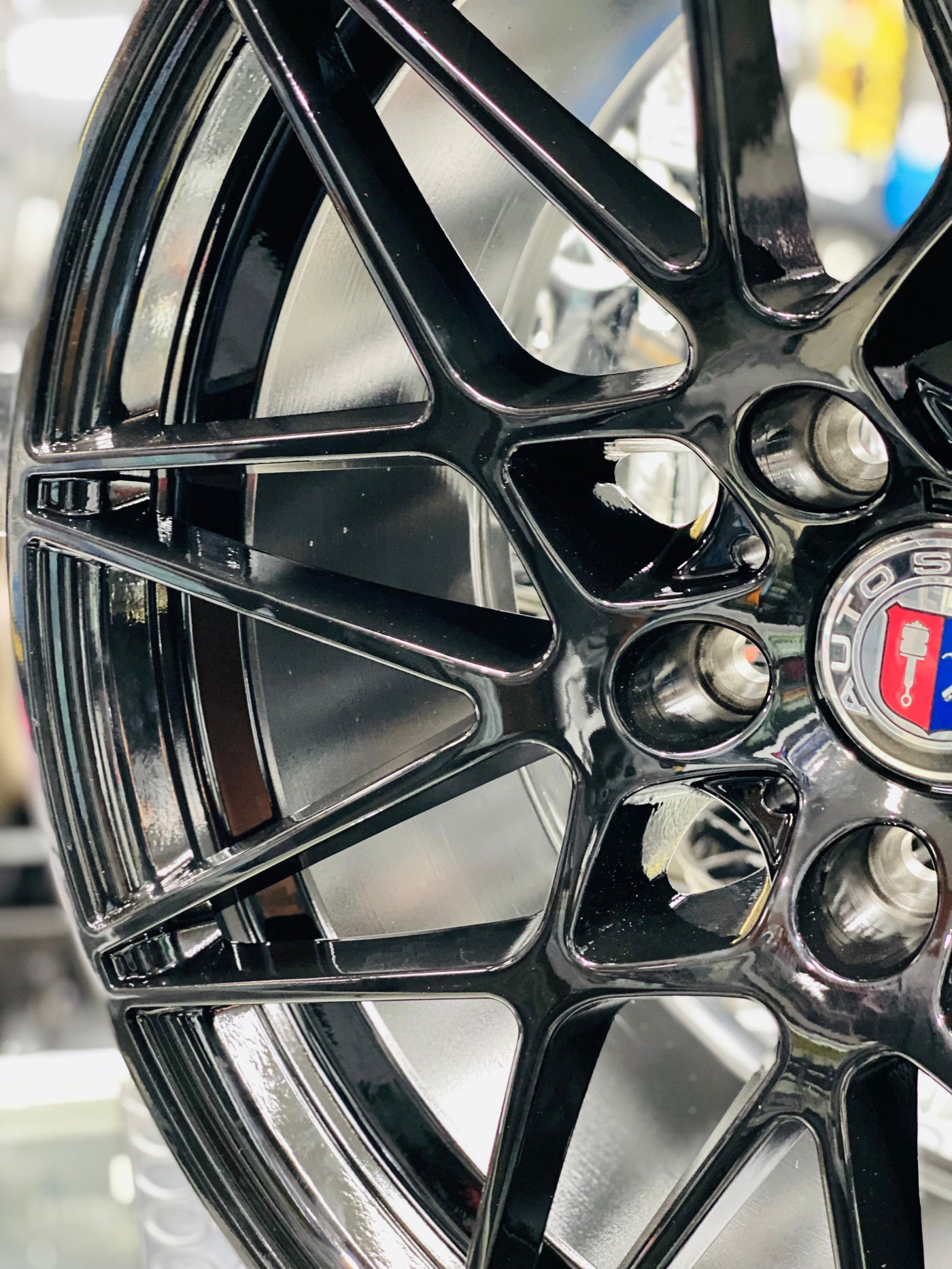 20” M4 COMP GLOSS BLACK