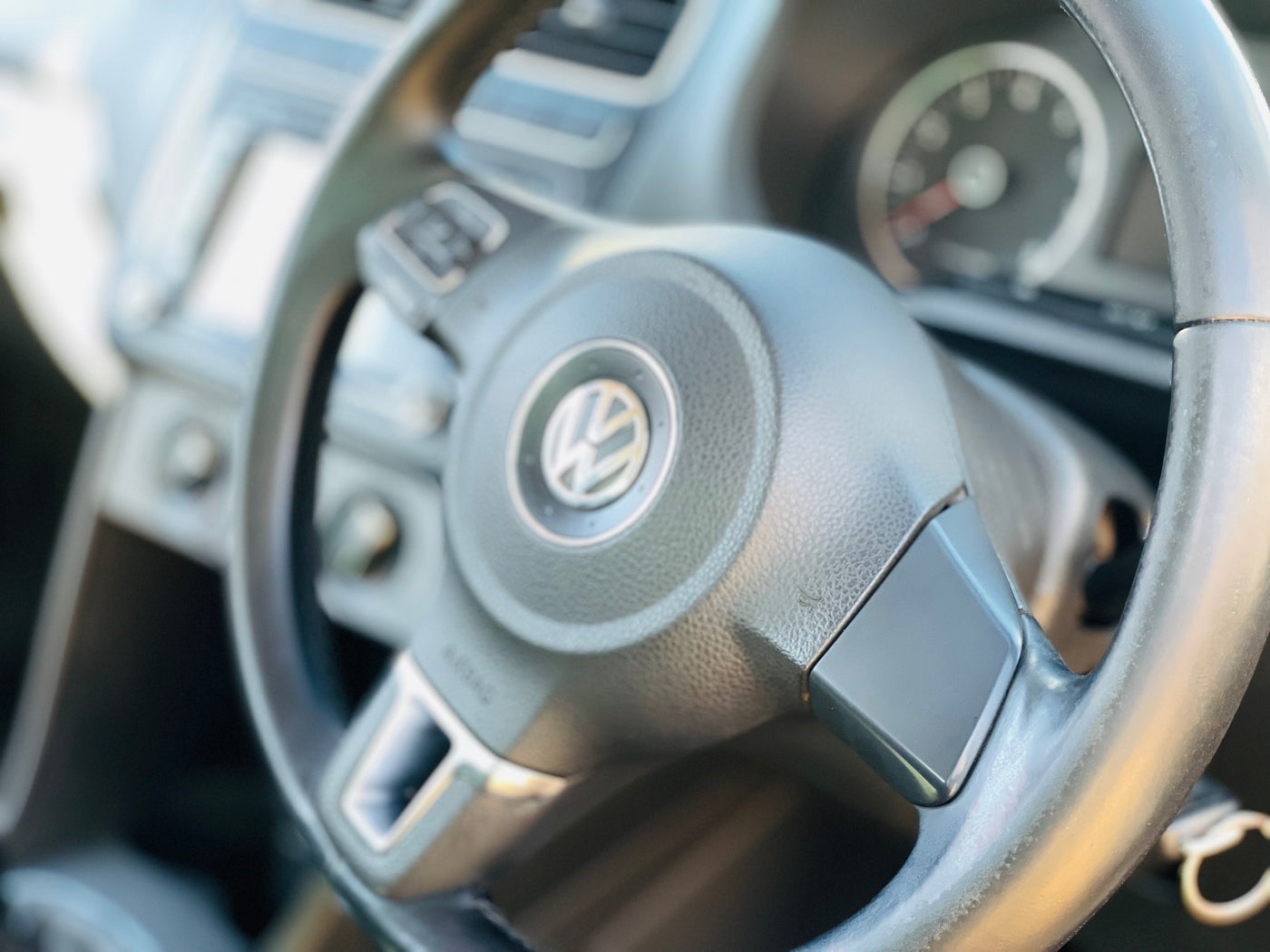 2010 POLO 1.6i ( FULLY LOADED WITH EXTRAS)