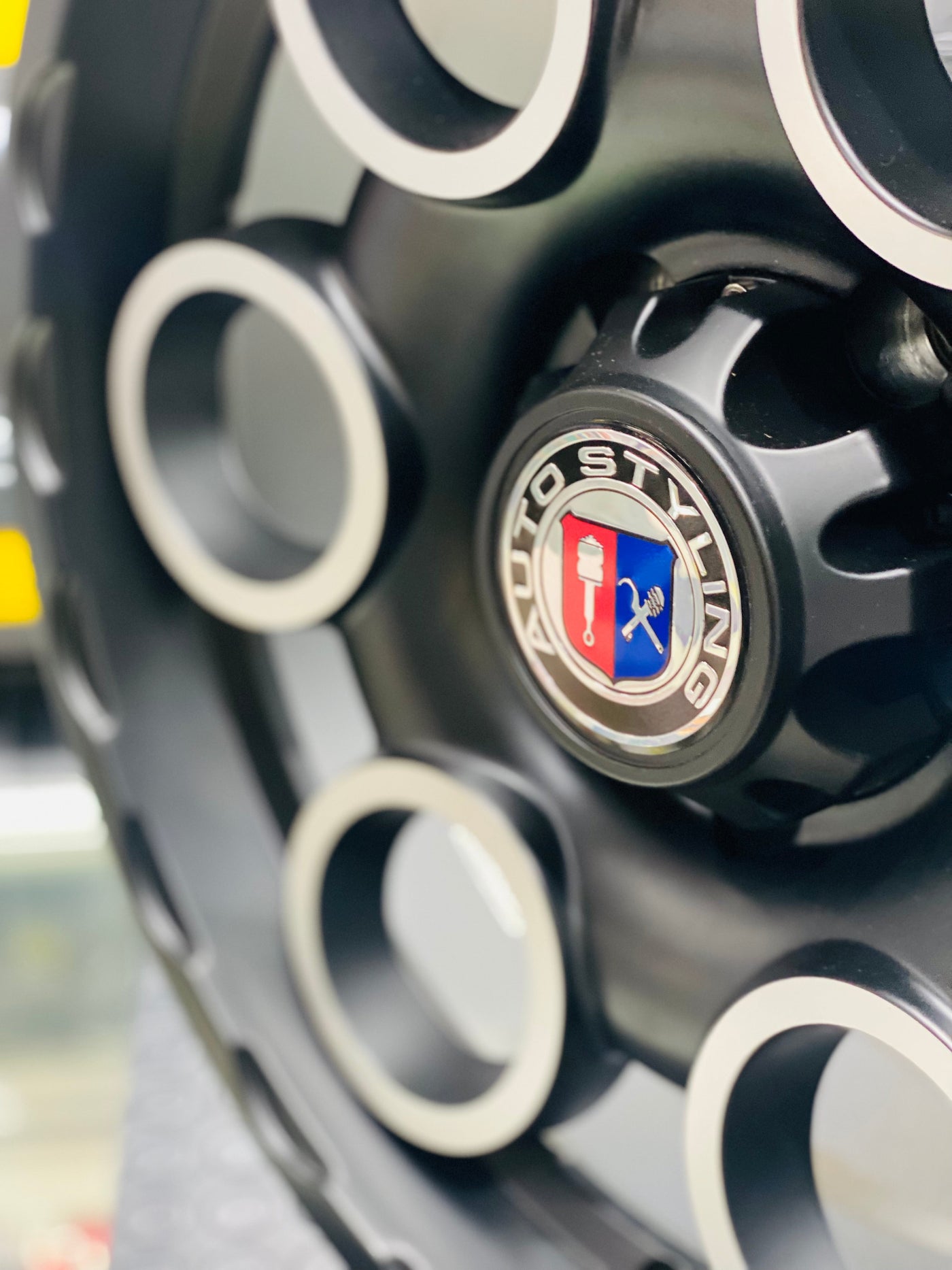 17” F2001 5x127 JEEP RIMS