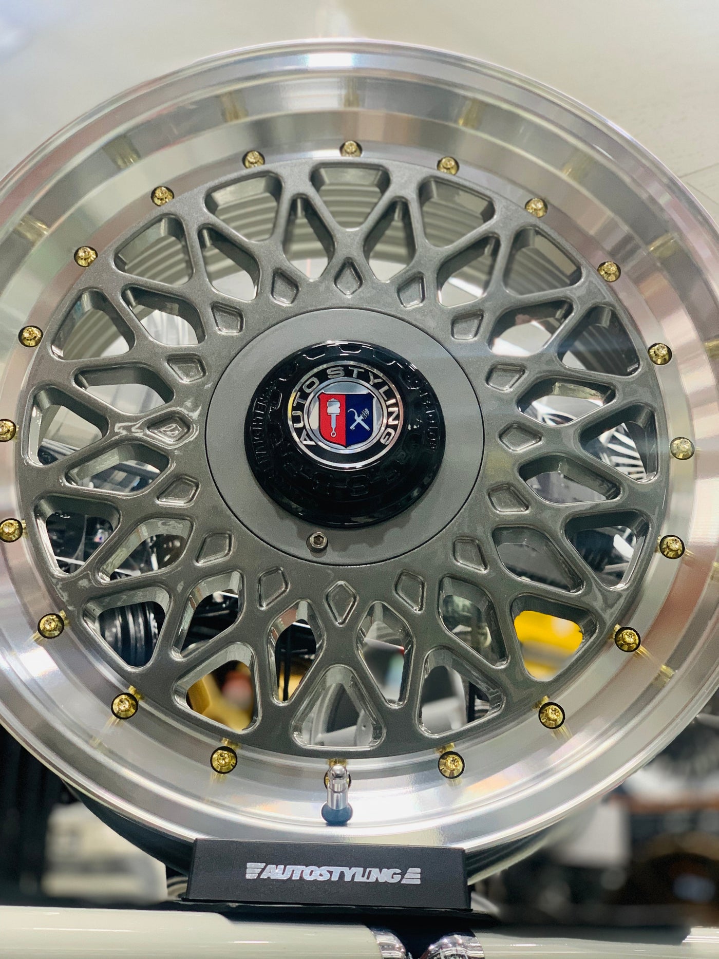 17” AS-PMESH GUNMETAL WHEELS