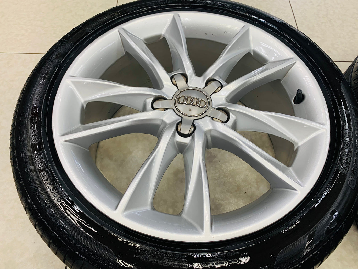 17” OEM AUDI 5/112 pre owned mags & tyres