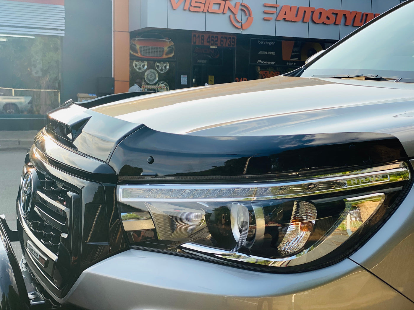 HILUX REVO GRAVEL GUARD BONNET PROTECTOR GLOSS BLACK