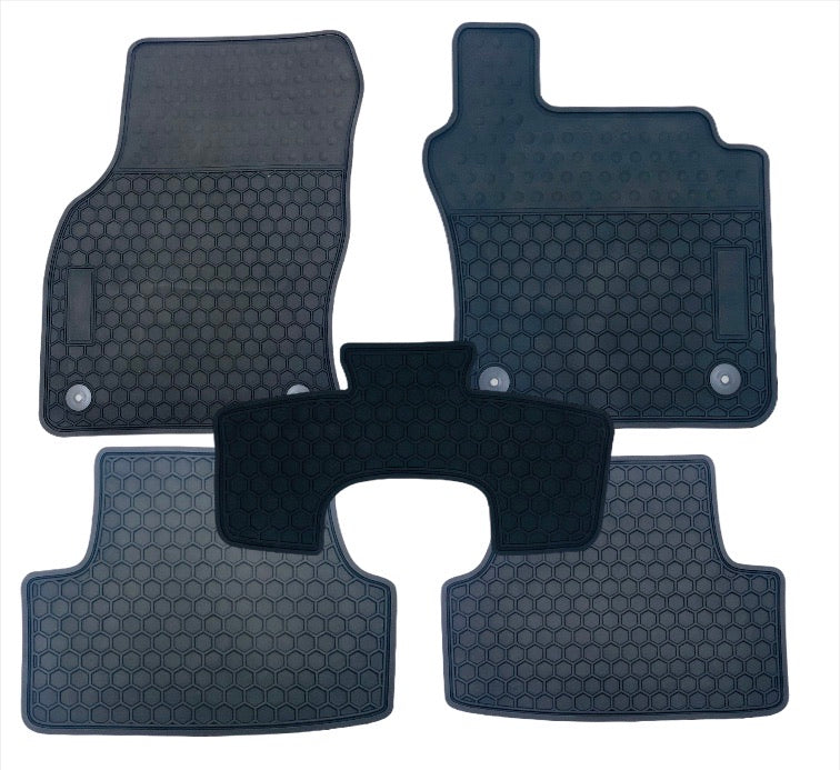 VW GOLF 7 RUBBER MATS BLACK