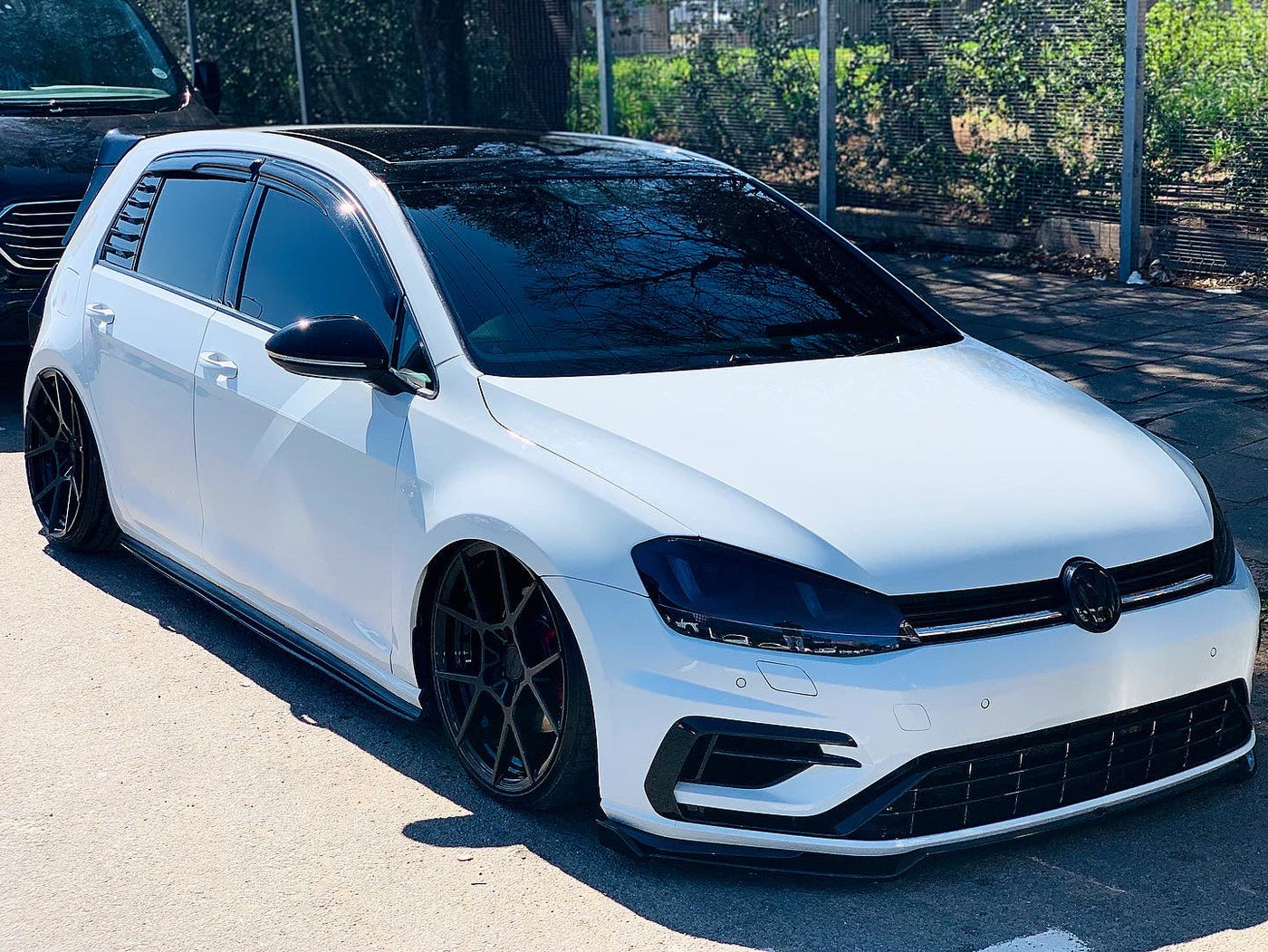 Windshields for volkswagen gloss black
