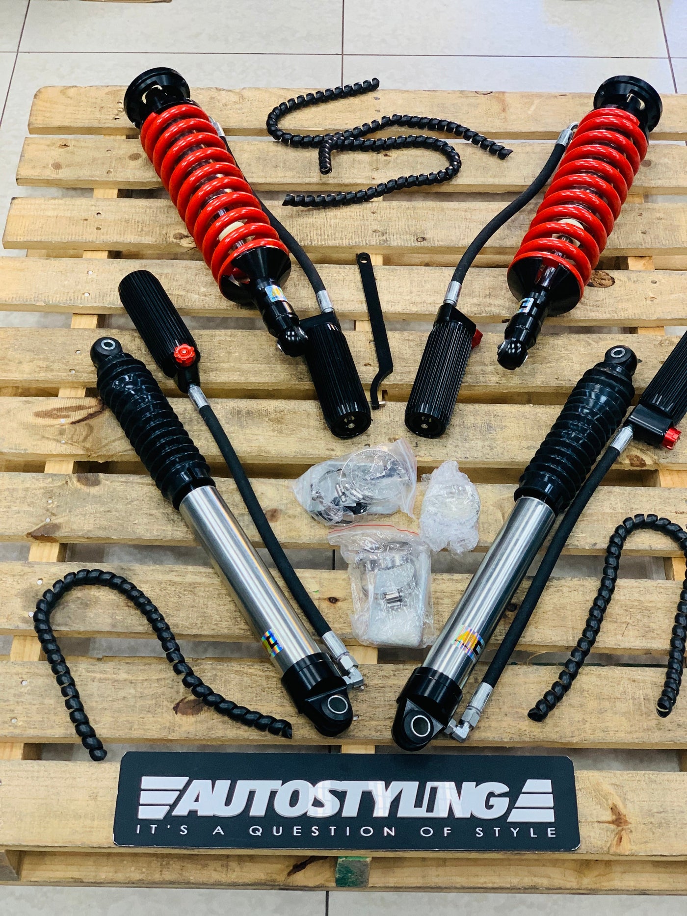 Ford Ranger T7 nitrogen lifting shocks