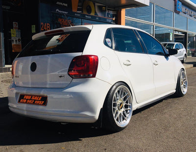 2010 POLO 1.6i ( FULLY LOADED WITH EXTRAS)