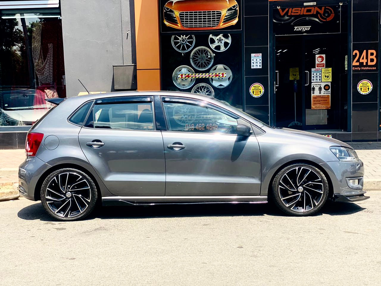 WINDSHIELDS GLOSS BLACK VOLKSWAGEN