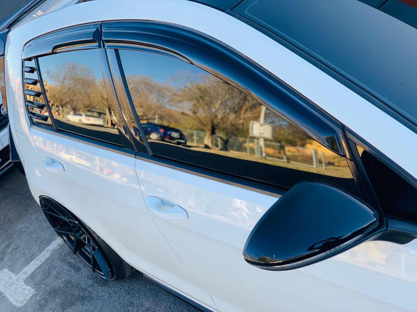 WINDSHIELDS GLOSS BLACK VOLKSWAGEN