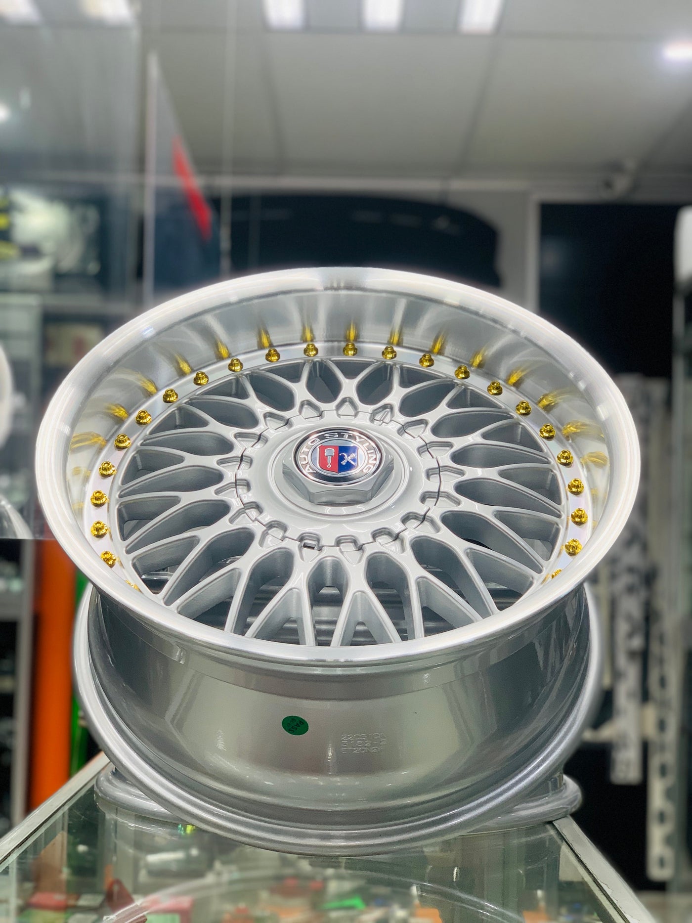 17” AS-SCORPION GOLD STUD