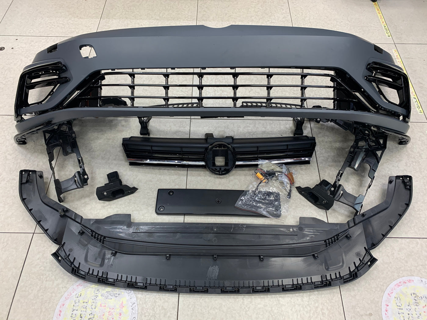 VW GOLF 7 to 7.5 R FRONT BUMPER UPGRADE