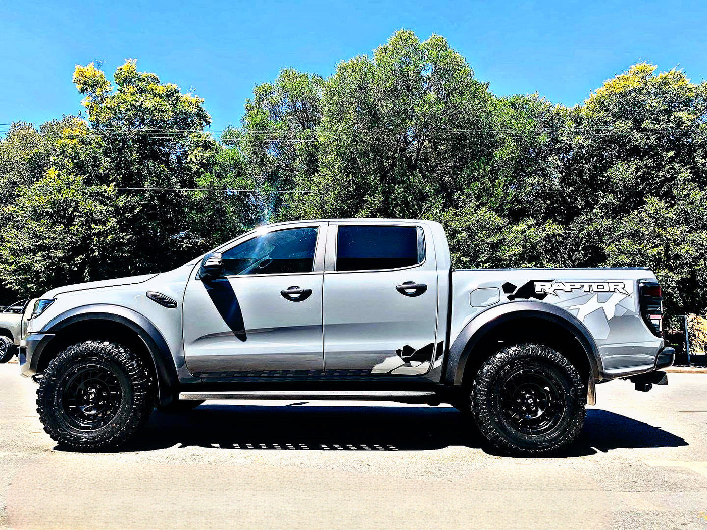 265/70/17 VITOUR MUD TERRAIN TYRES