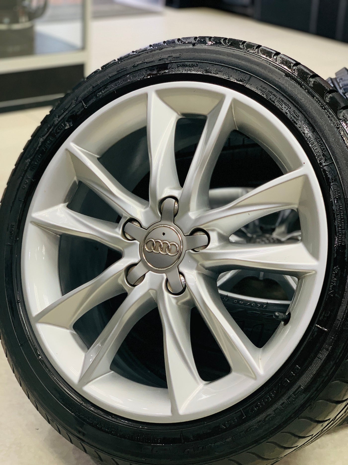 17” OEM AUDI 5/112 pre owned mags & tyres