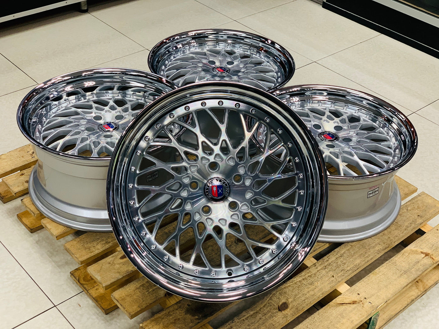 20” VERTINI HELLFIRE 5/120 wheels