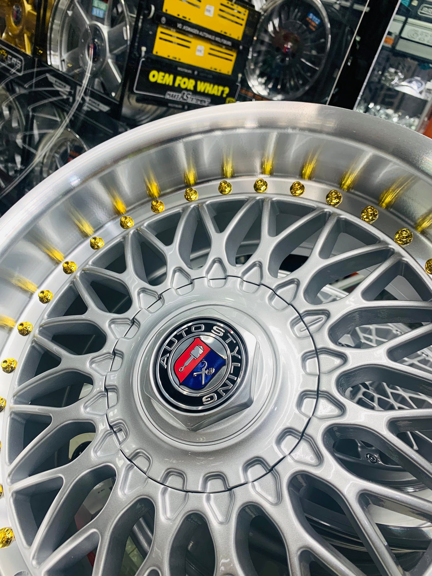 17” AS-SCORPION GOLD STUD