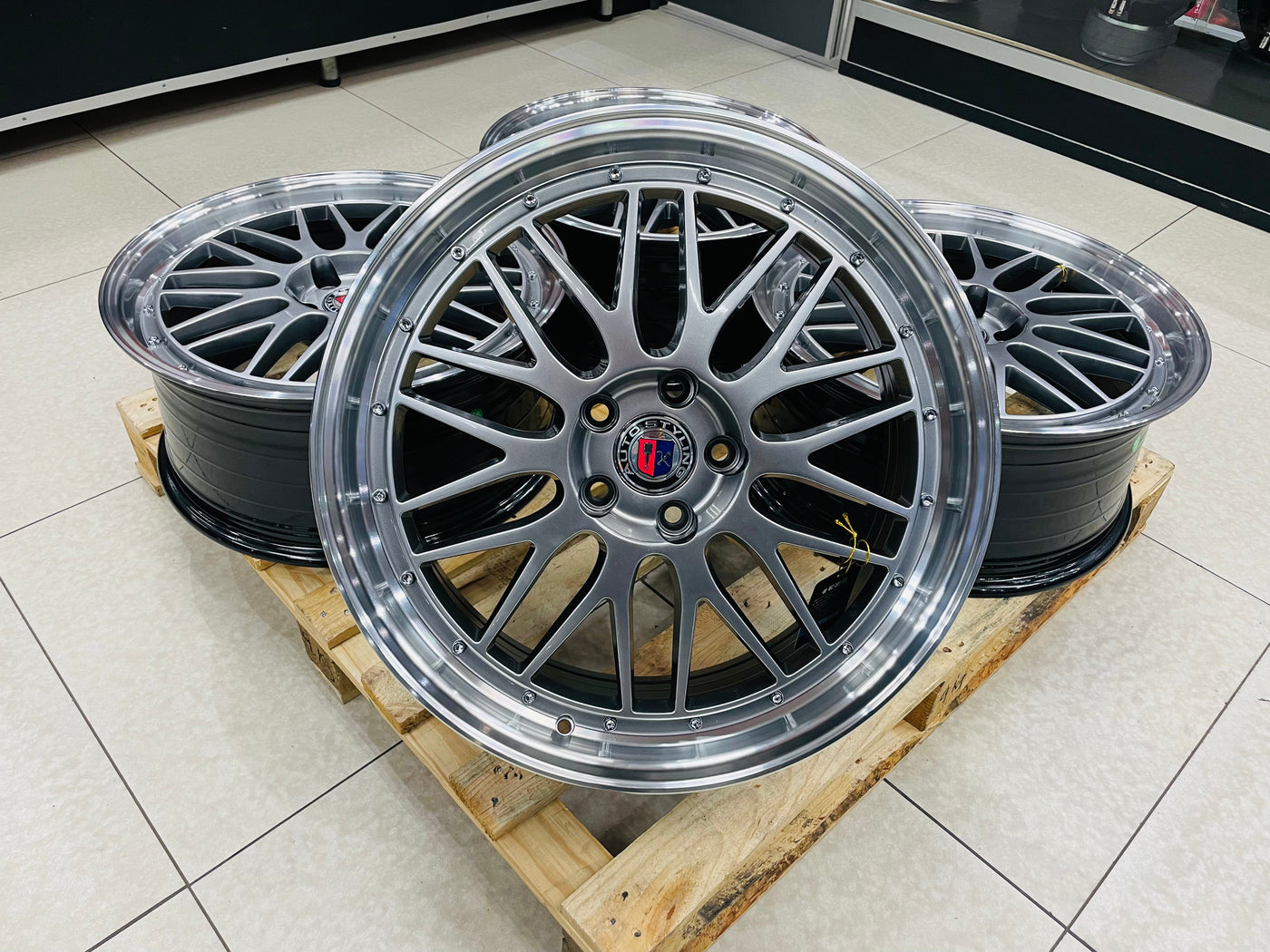 19" AS-LM  5/112 HYPER BLACK 8.5J