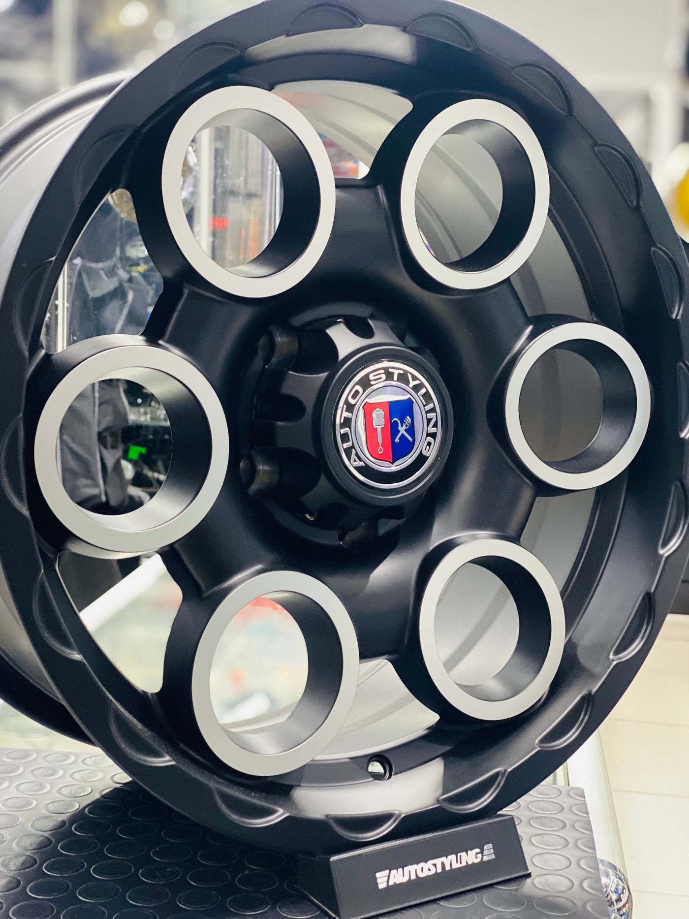 17” F2001 5x127 JEEP RIMS