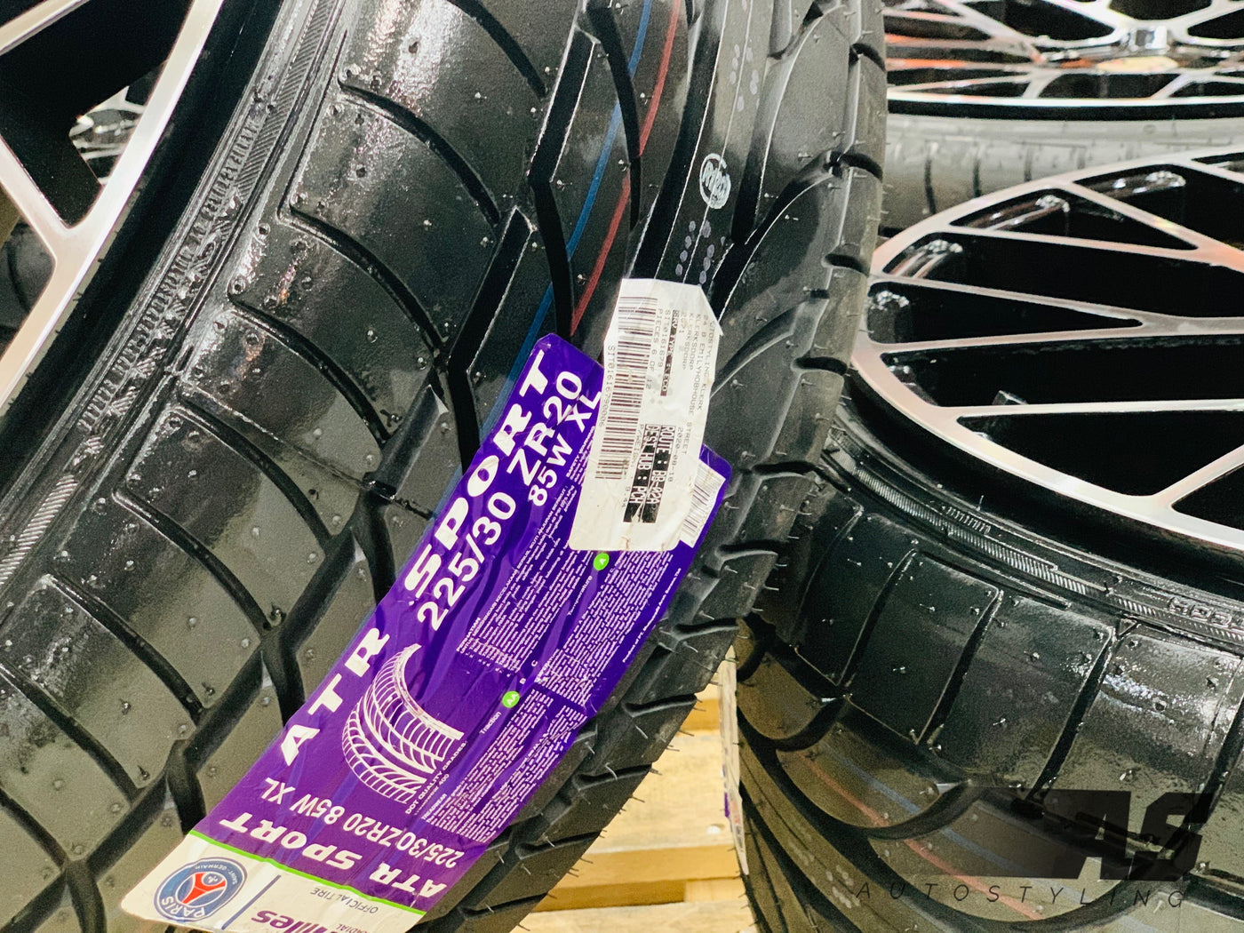 20” AS-AV46 5/112 MB + 225/30/20 ACHILLES BY YOKOHAMA COMBO