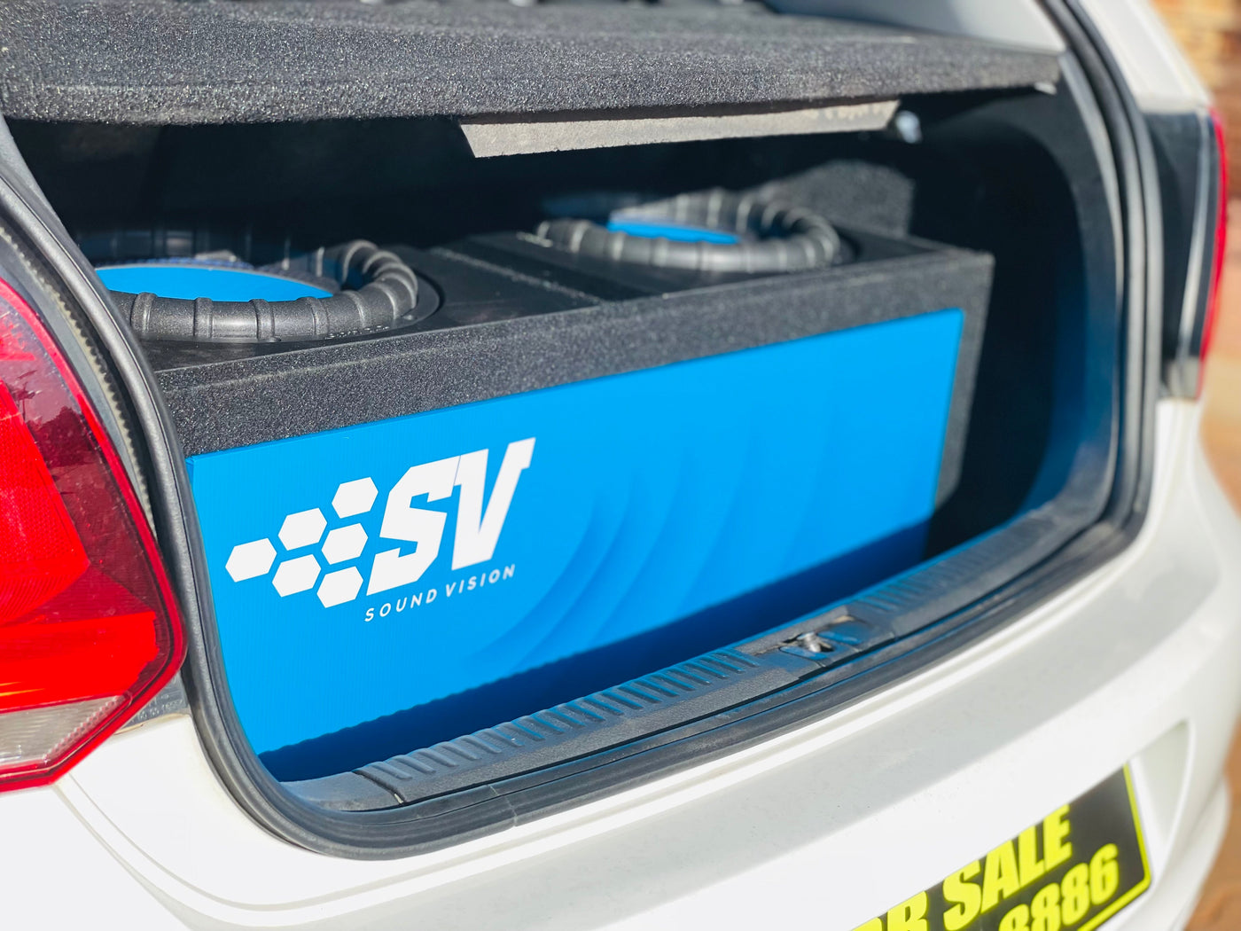 2010 POLO 1.6i ( FULLY LOADED WITH EXTRAS)