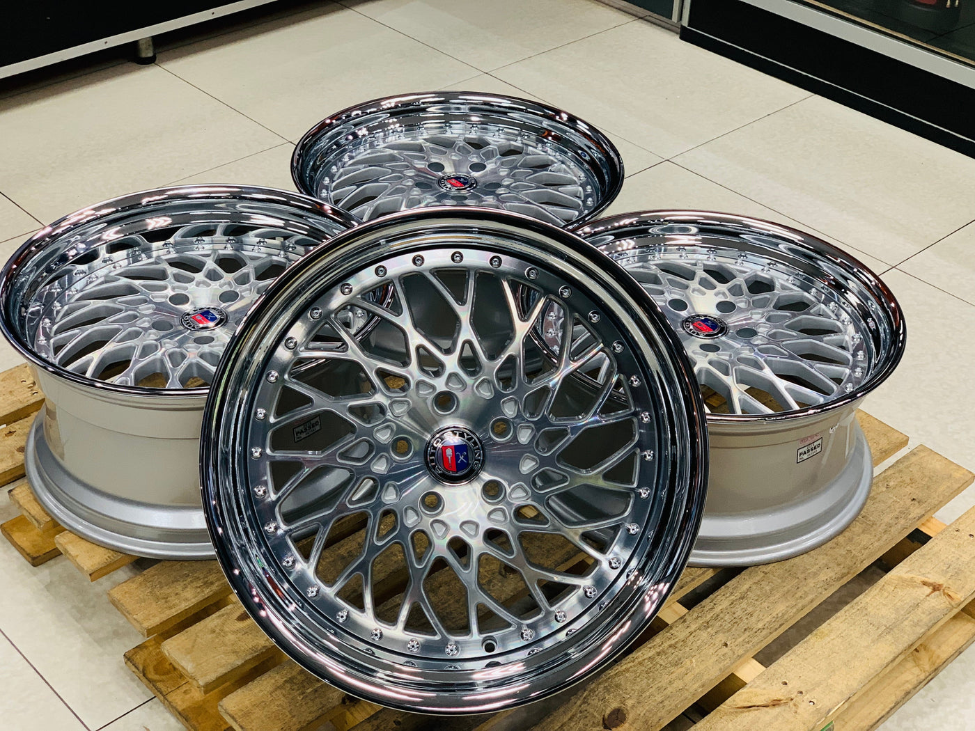20” VERTINI HELLFIRE 5/120 wheels