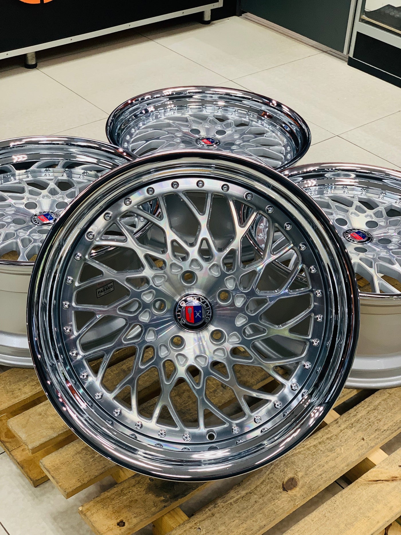 20” VERTINI HELLFIRE 5/120 wheels
