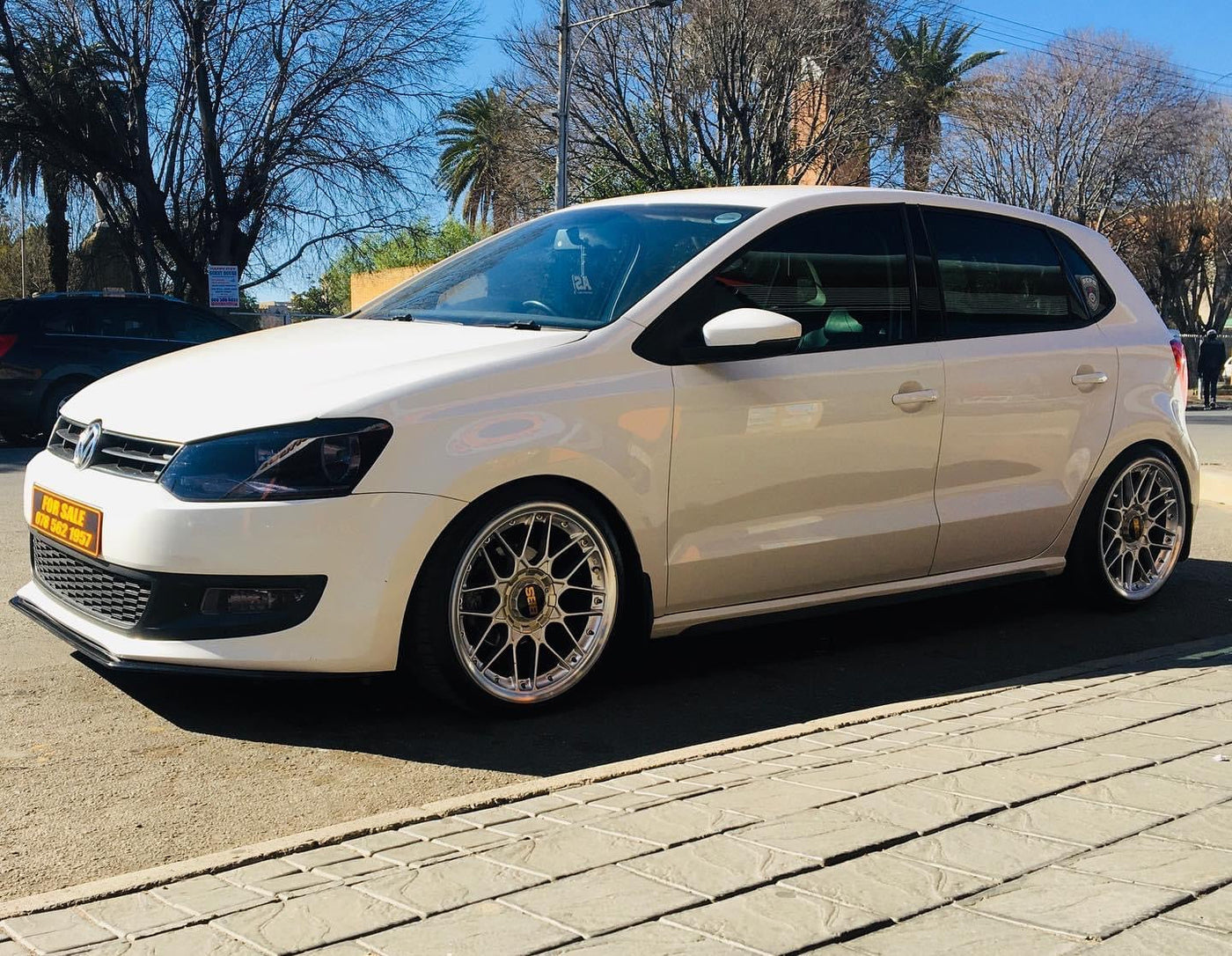 2010 POLO 1.6i ( FULLY LOADED WITH EXTRAS)