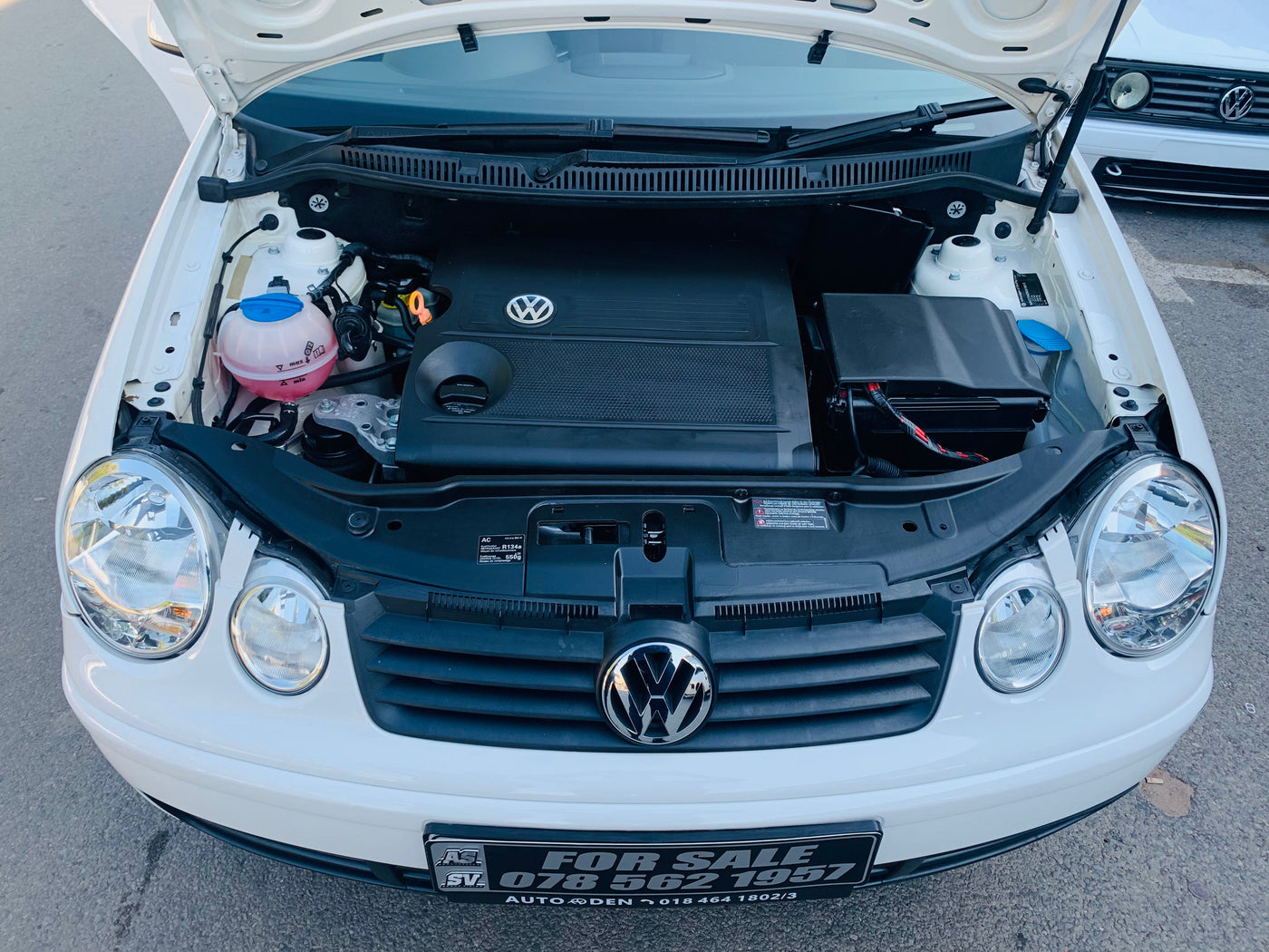 2005 POLO 1.6i with only 61000km