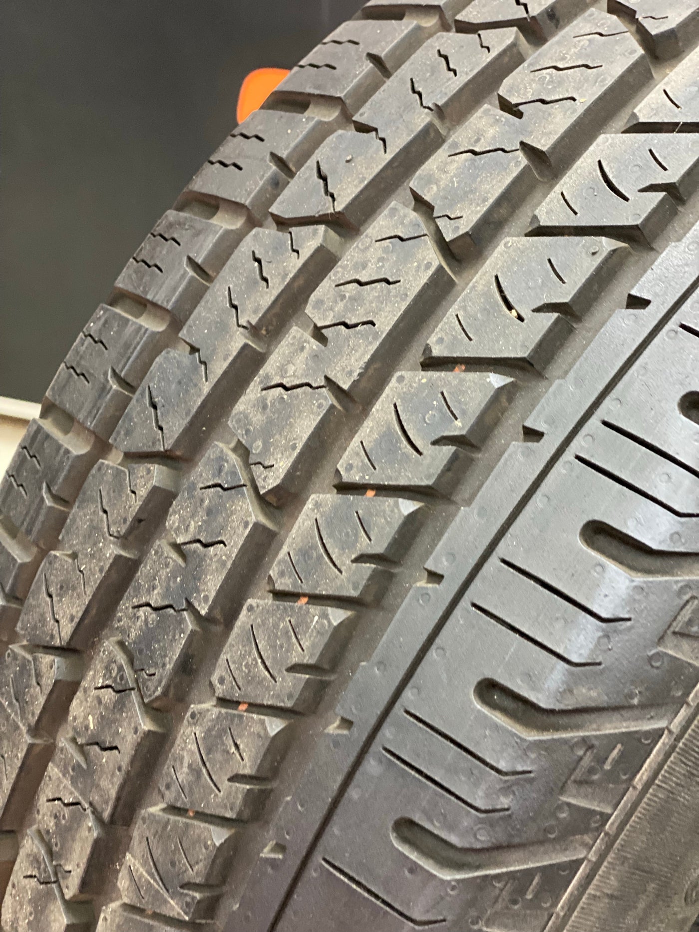 265/60/18 Continental cross contact LX ( used ) tyres