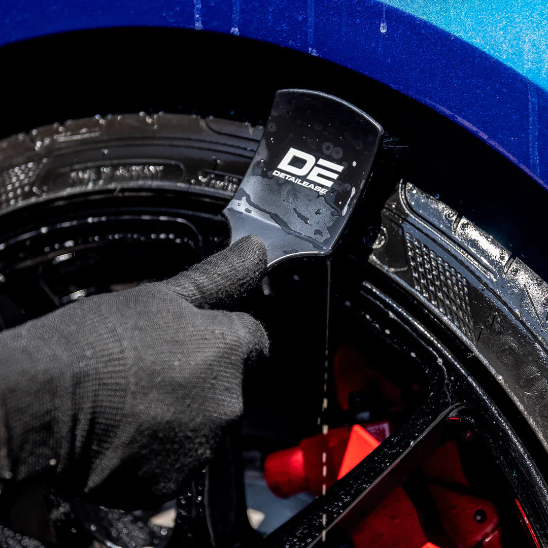DETAILEASE TYRE & PLASTIC BRUSH