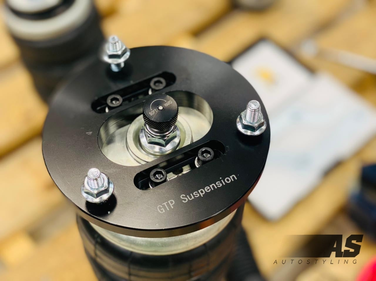 BMW E90 ARC  AIR SUSPENSION STRUTS