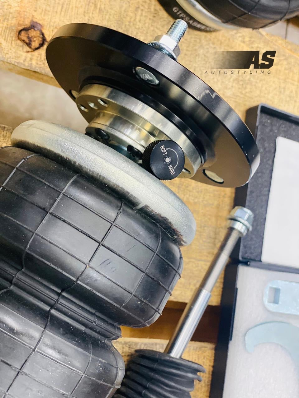 BMW E90 ARC  AIR SUSPENSION STRUTS