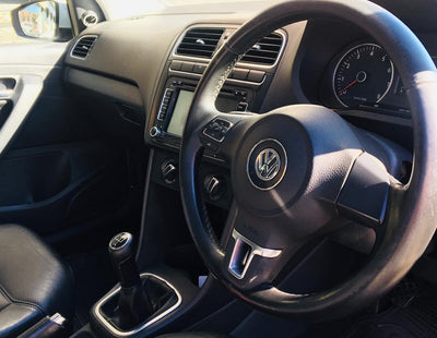 2010 POLO 1.6i ( FULLY LOADED WITH EXTRAS)