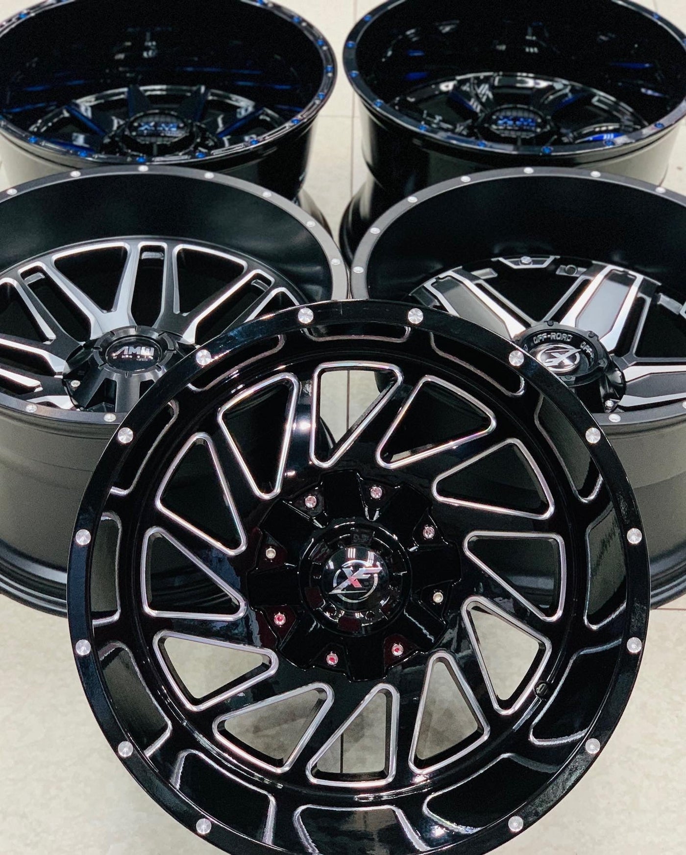 20” AS-F66109 20X12J GLOSS BLACK/ SILVER