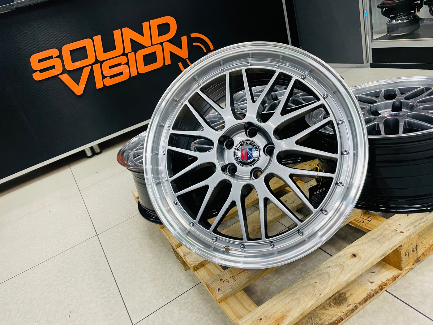 19" AS-LM  5/112 HYPER BLACK 8.5J